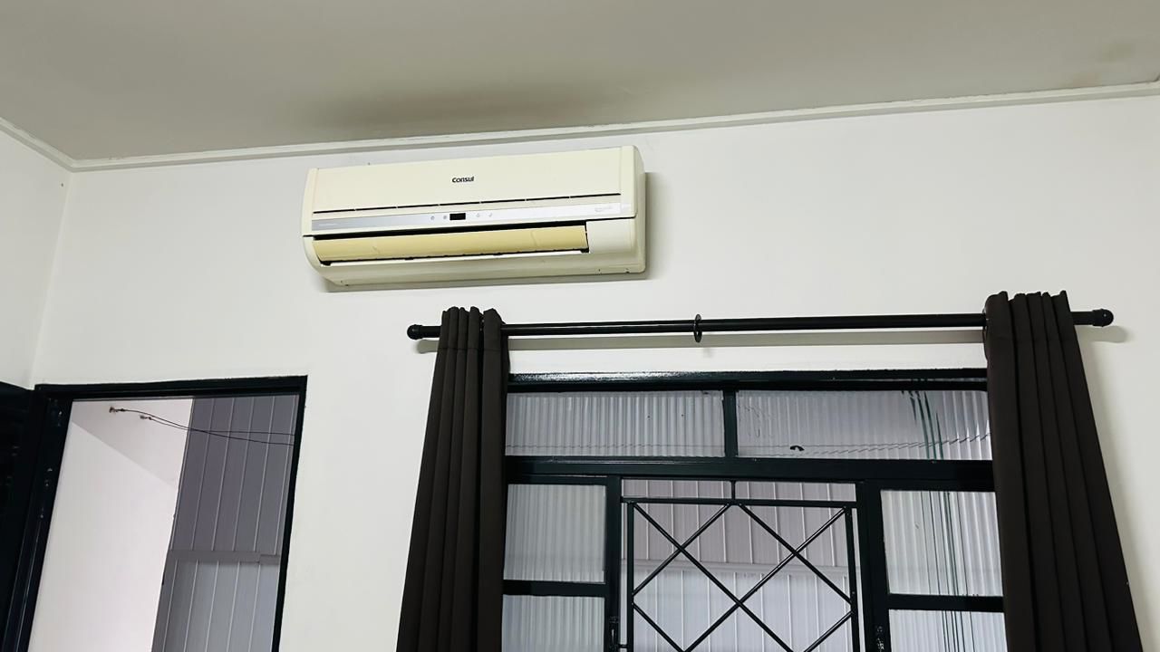 Display 14 ar condicionado quarto